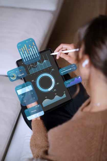 laptop showing oracle services